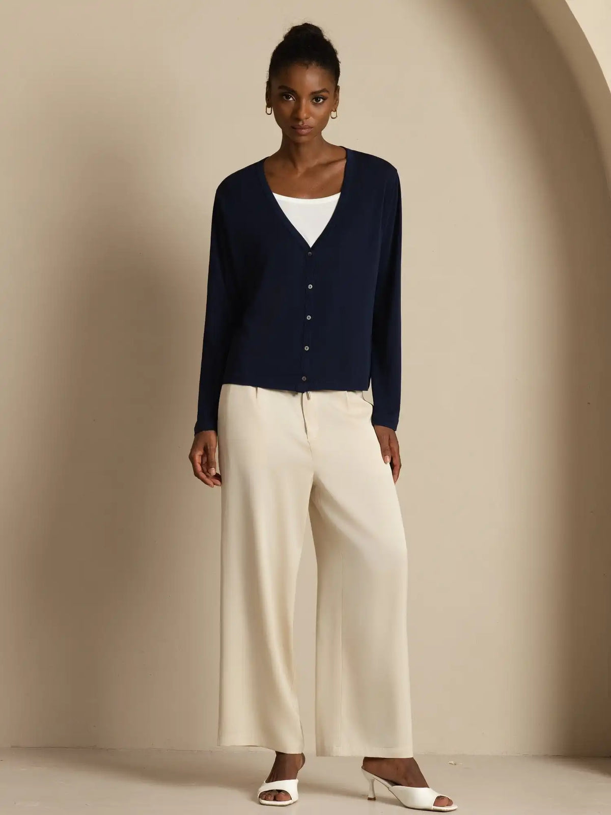 100% Mulberry Silk Women's V-Neck Long Sleeve Basic Cardigan