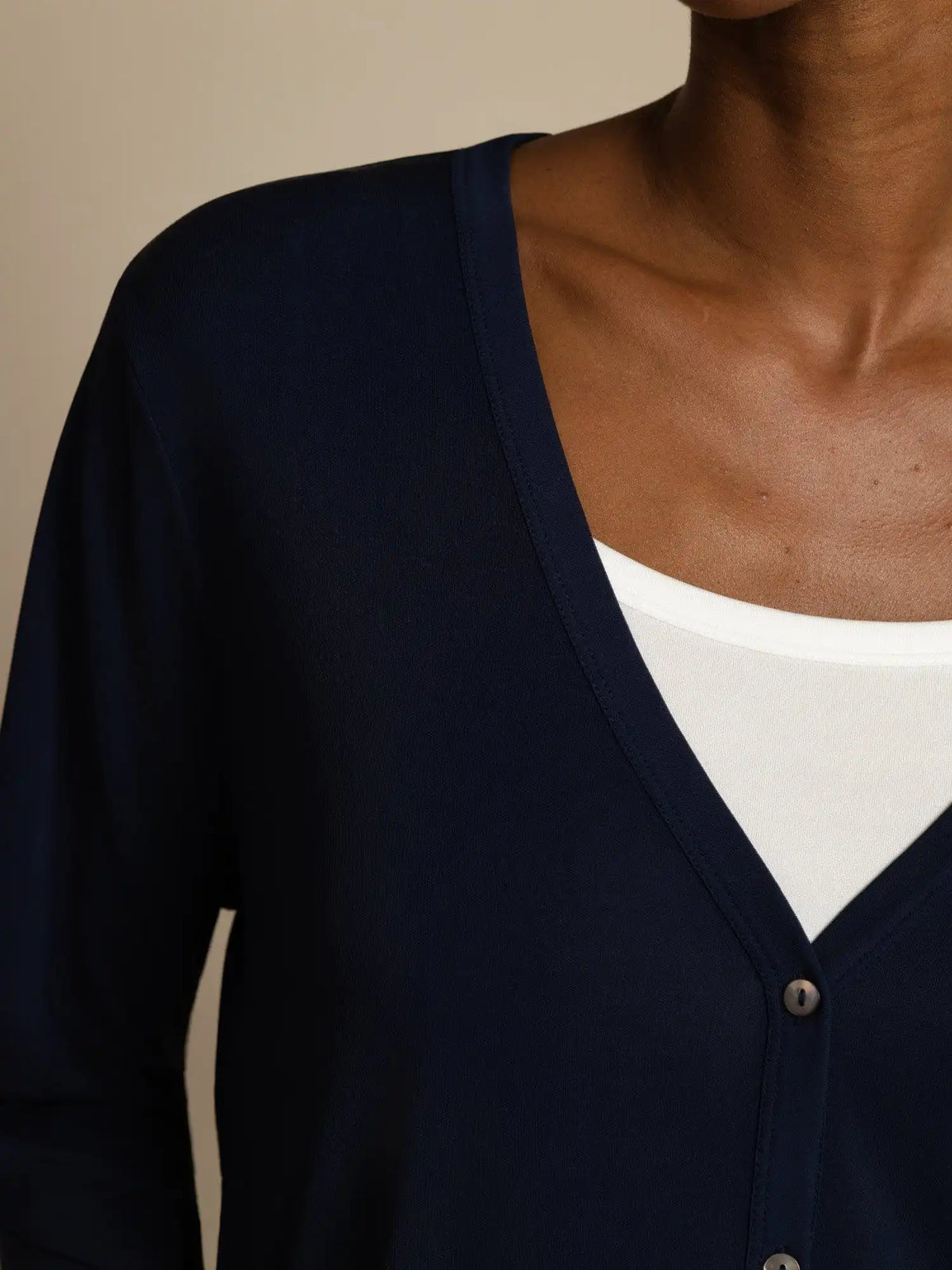 100% Mulberry Silk Women's V-Neck Long Sleeve Basic Cardigan