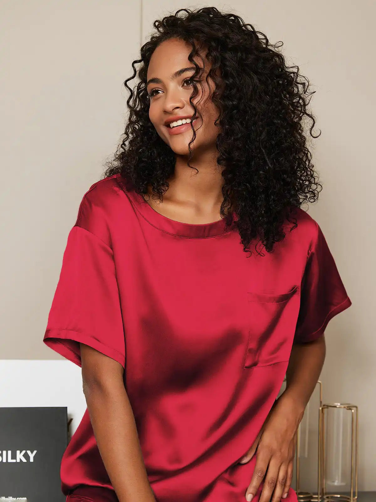 100% Mulberry Silk Short Sleeve Round Neck Women's Pajamas Set