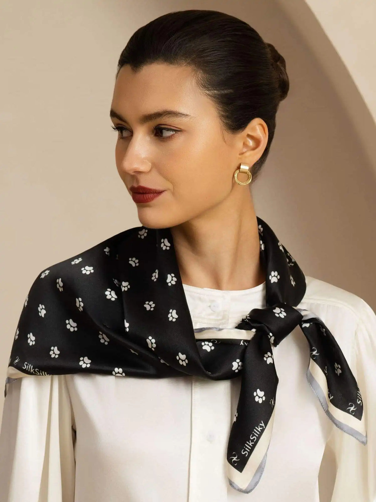 100% Mulberry Silk Paw Print Square Scarf - Size 90x90cm