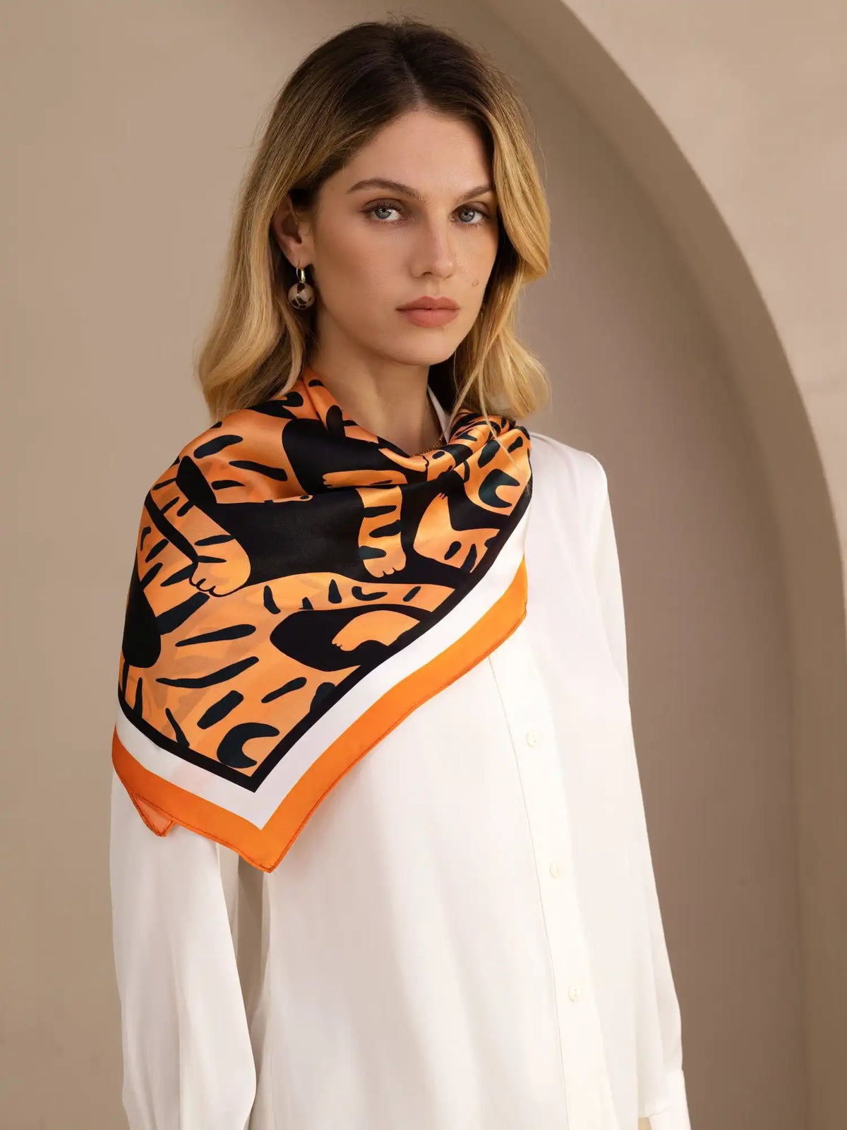 100% Mulberry Silk Tiger Pattern Scarf - Size 90x90cm