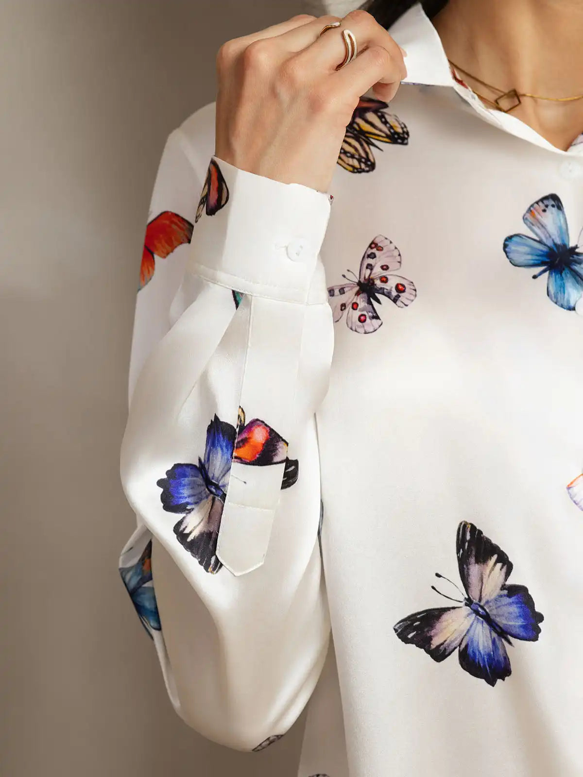 Women’s 19 Momme Silk Long Sleeves Button-Up Shirt