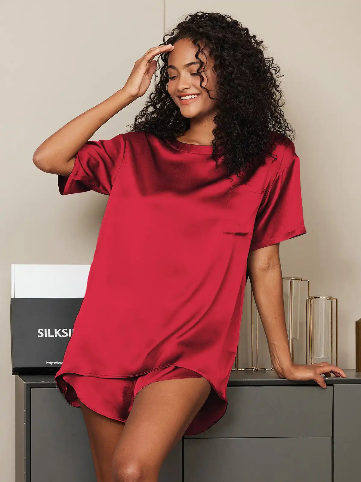 100% Mulberry Silk Short Sleeve Round Neck Women's Pajamas Set
