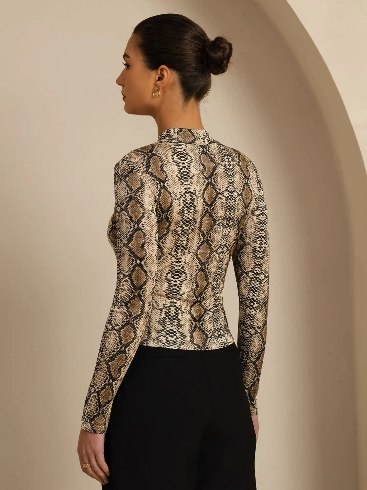 100% Mulberry Silk Wild Animal Print Women's Long Sleeve Mock Neck Top