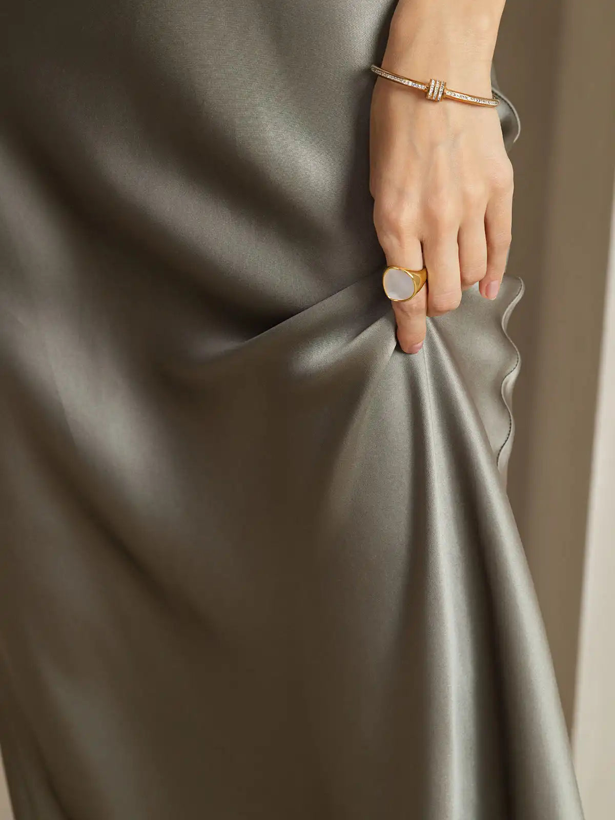 100% Mulberry Silk Sleeveless U Neck Midi Long Dress