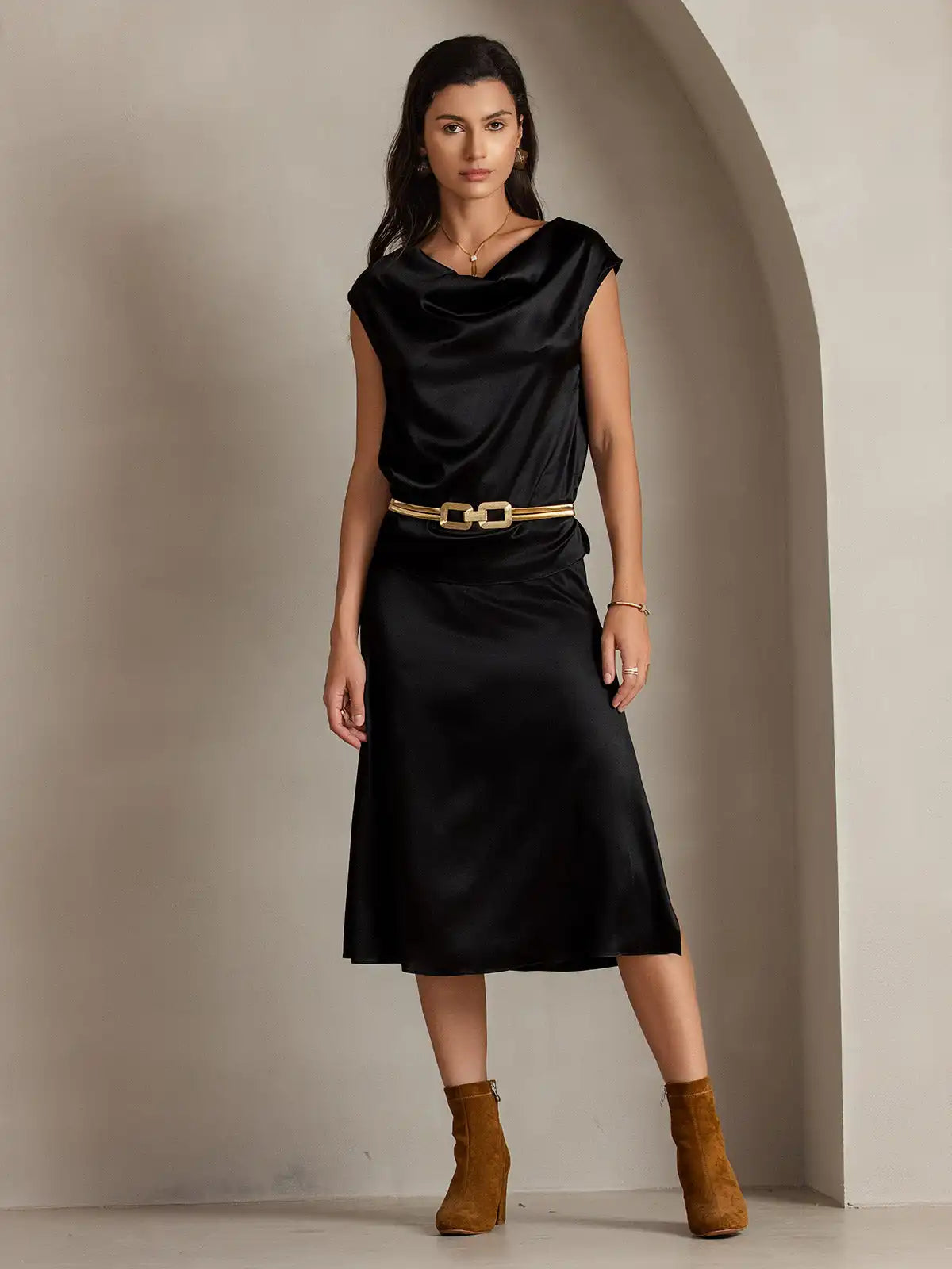 Clearance - 19Momme Silk A Line Long Slit Skirt with Zipper Design