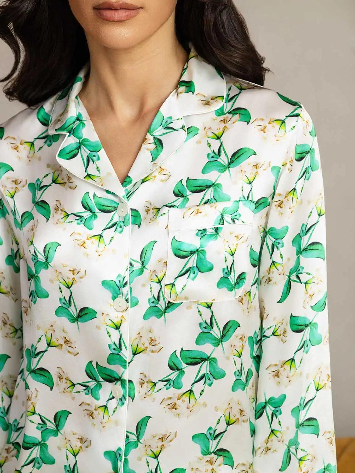 Clearance - Women's Pure Silk Green Floral Print Long Sleeve Notch Collar Pajamas Set