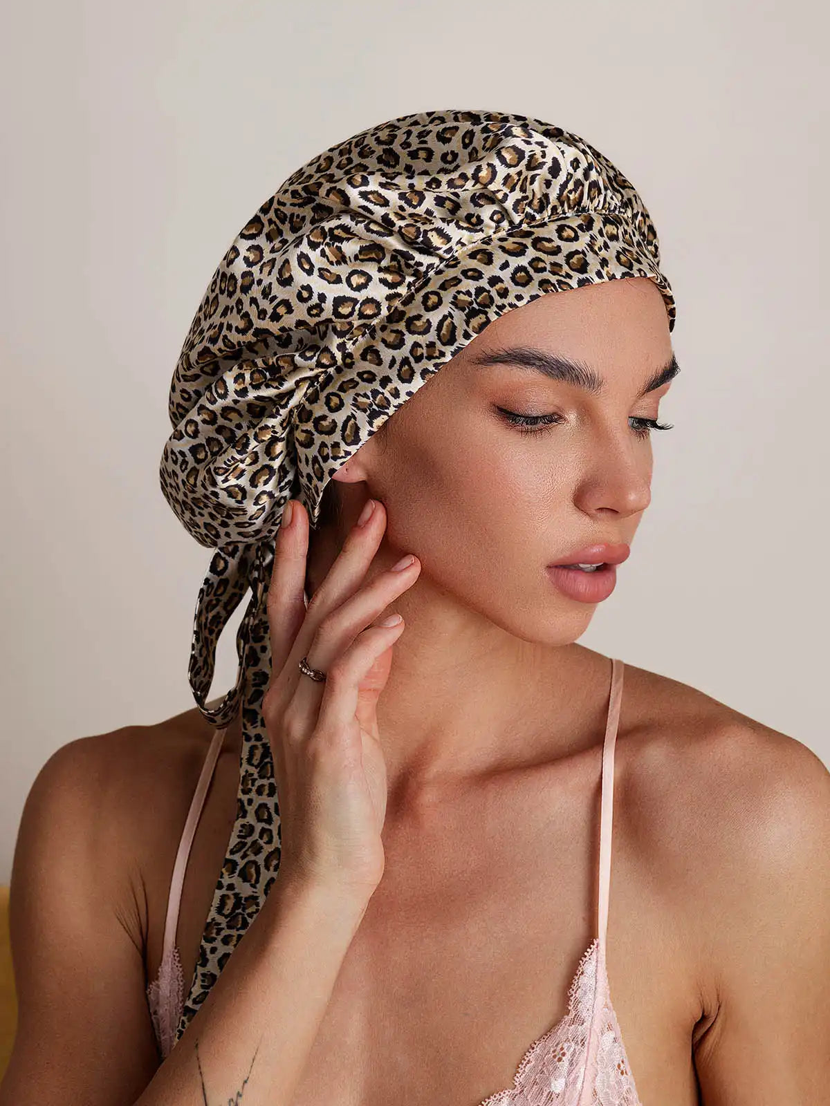 100% Mulberry Silk Elegant Bonnet with Long Ribbons