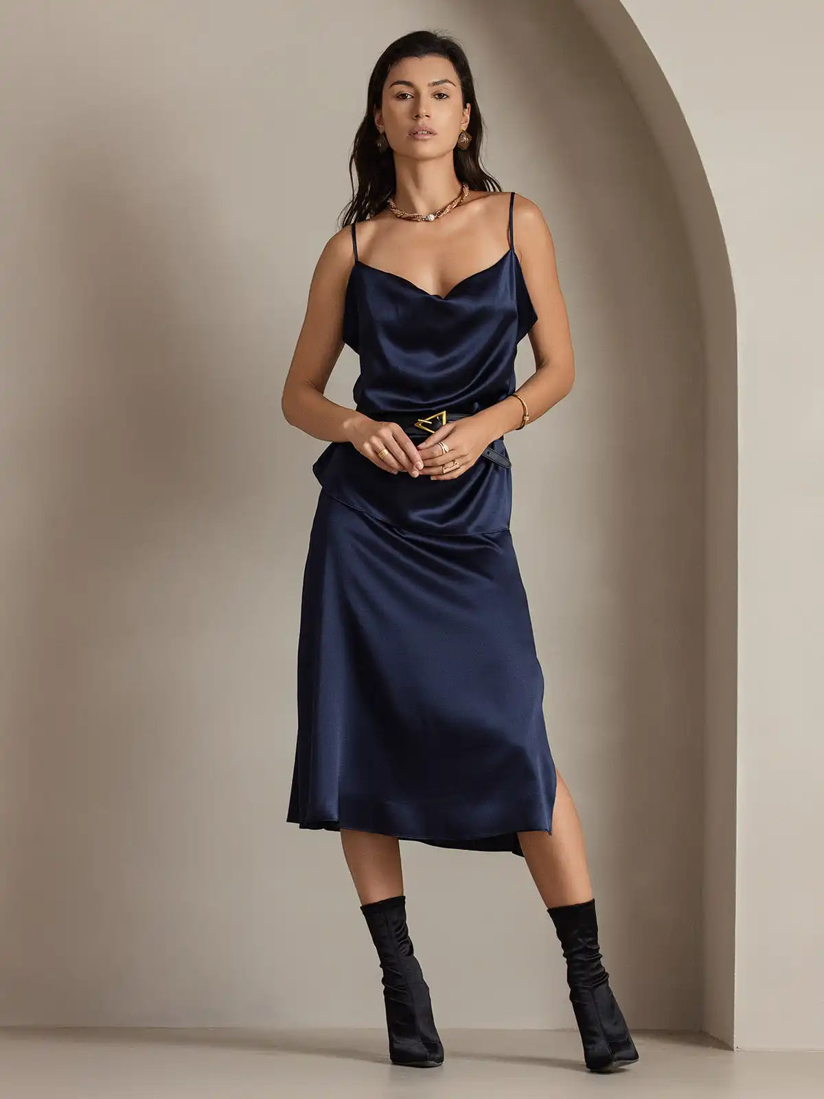 Clearance - 19Momme Silk A Line Long Slit Skirt with Zipper Design