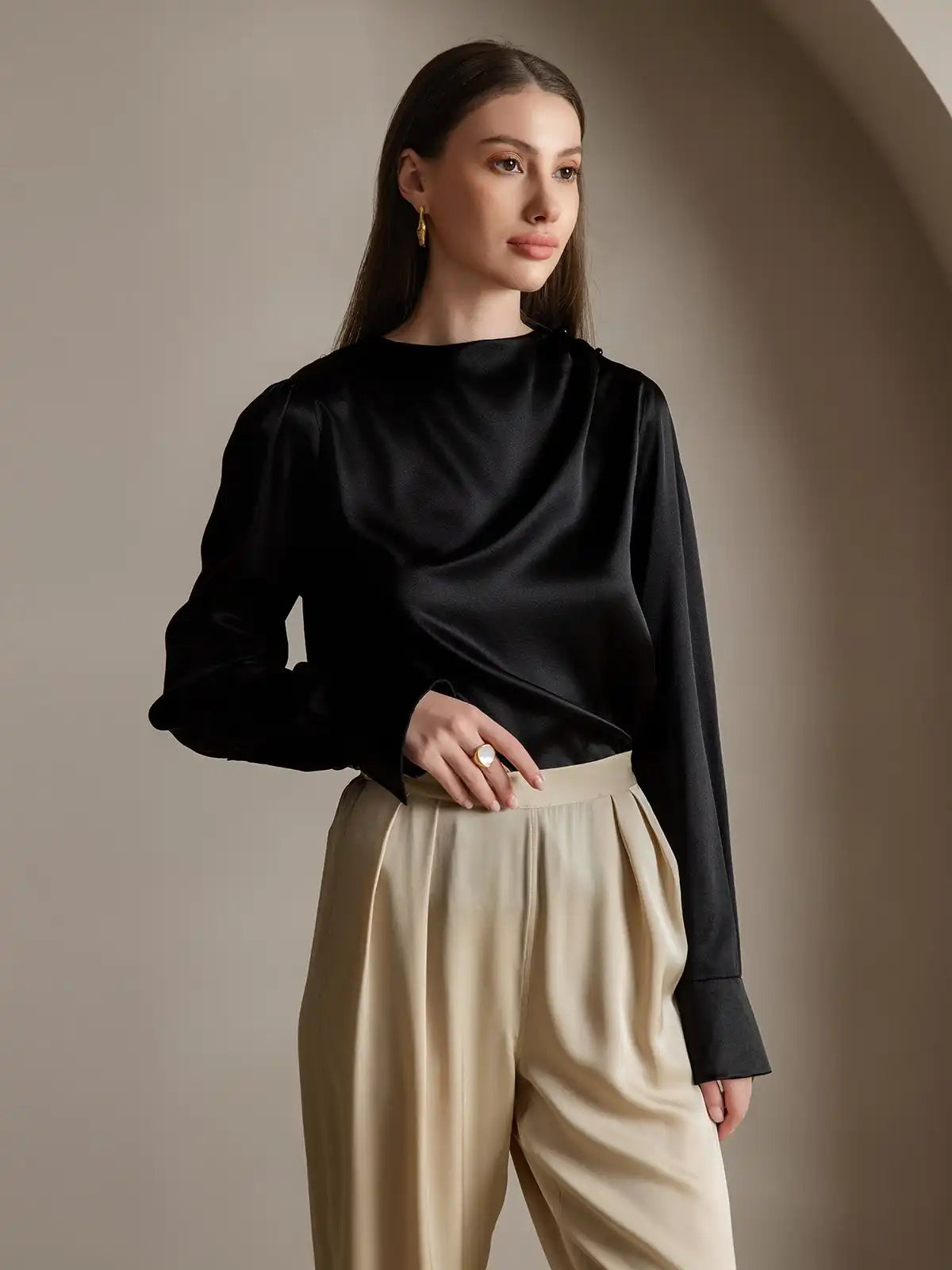 Clearance(US Warehouse) - 19Momme Silk Long Sleeve Boat Neck Blouse