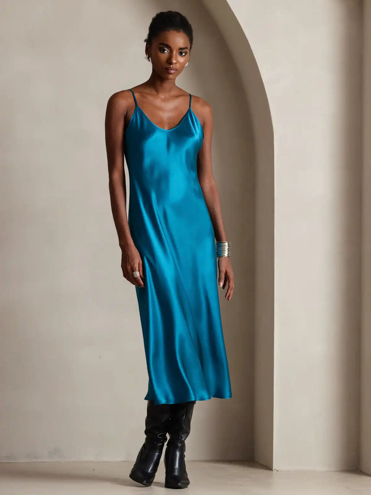 100% Mulberry Silk Spaghetti Strap V Neck Midi Dress