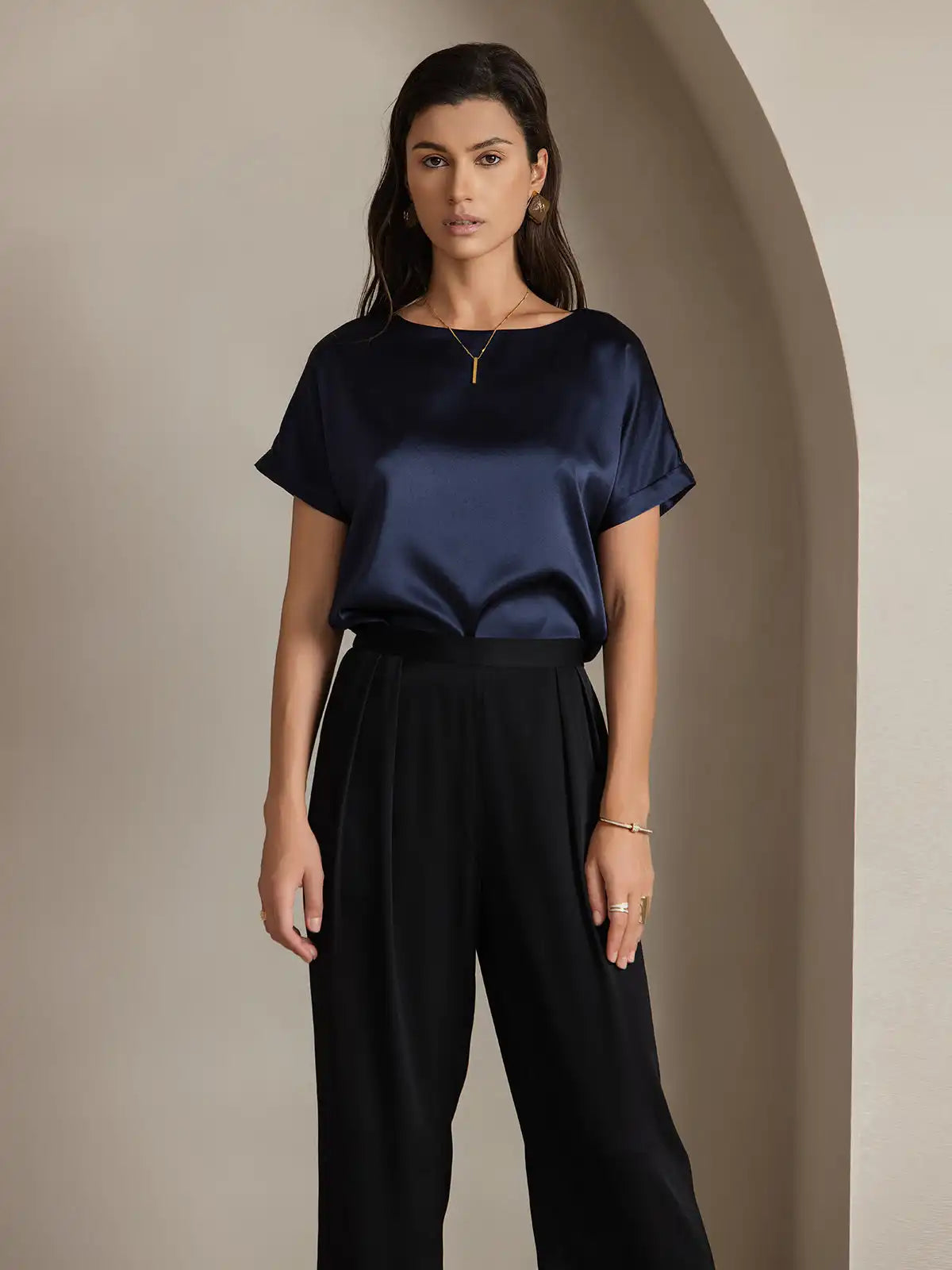 19Momme Silk Short Sleeve Boat Neck Cuffed Sleeve Women's T-Shirt