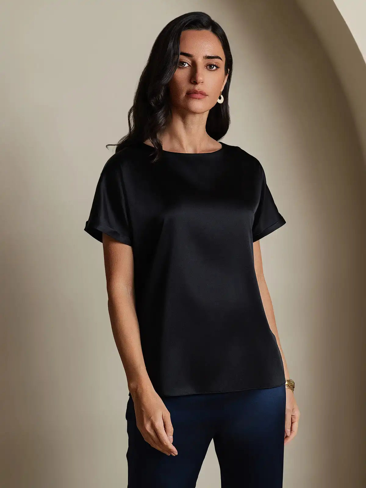 19Momme Silk Short Sleeve Boat Neck Cuffed Sleeve Women's T-Shirt