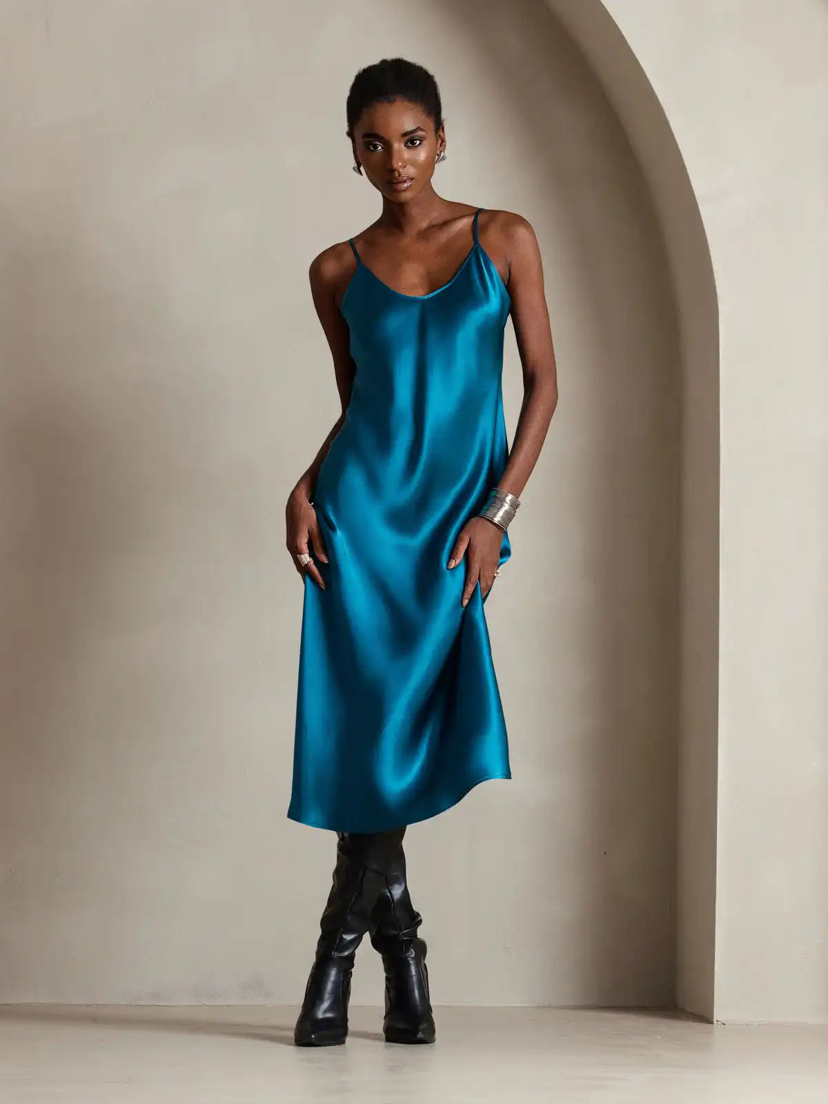 100% Mulberry Silk Spaghetti Strap V Neck Midi Dress