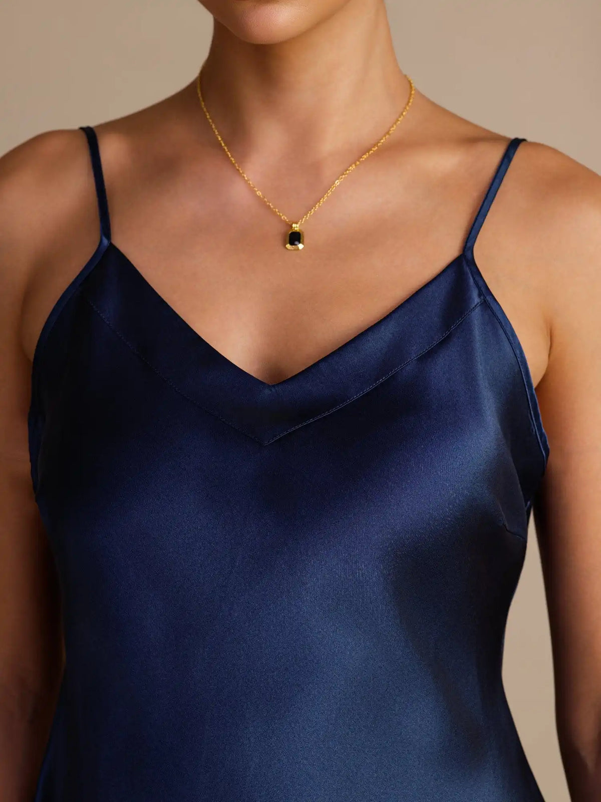 100% Mulberry Silk Women''s Adjustable Spaghetti Strap V Neck Camisole Top