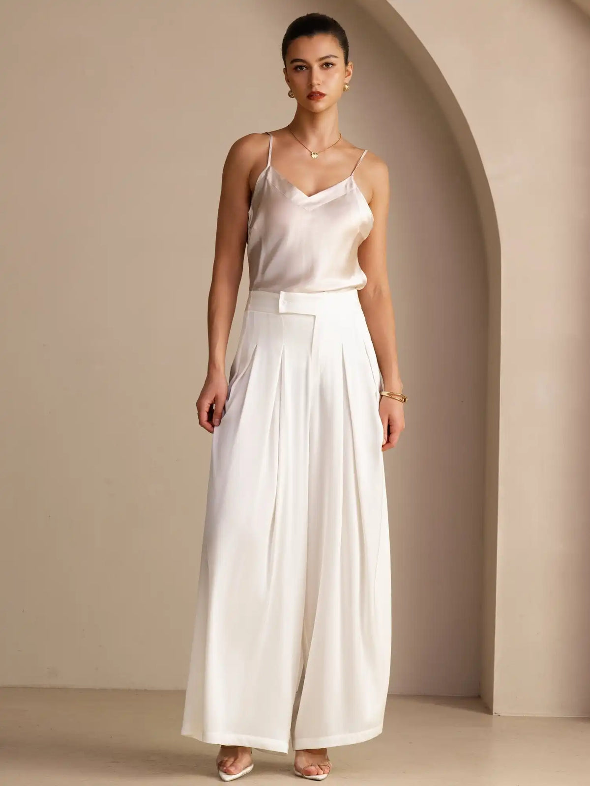 100% Mulberry Silk Women''s Adjustable Spaghetti Strap V Neck Camisole Top