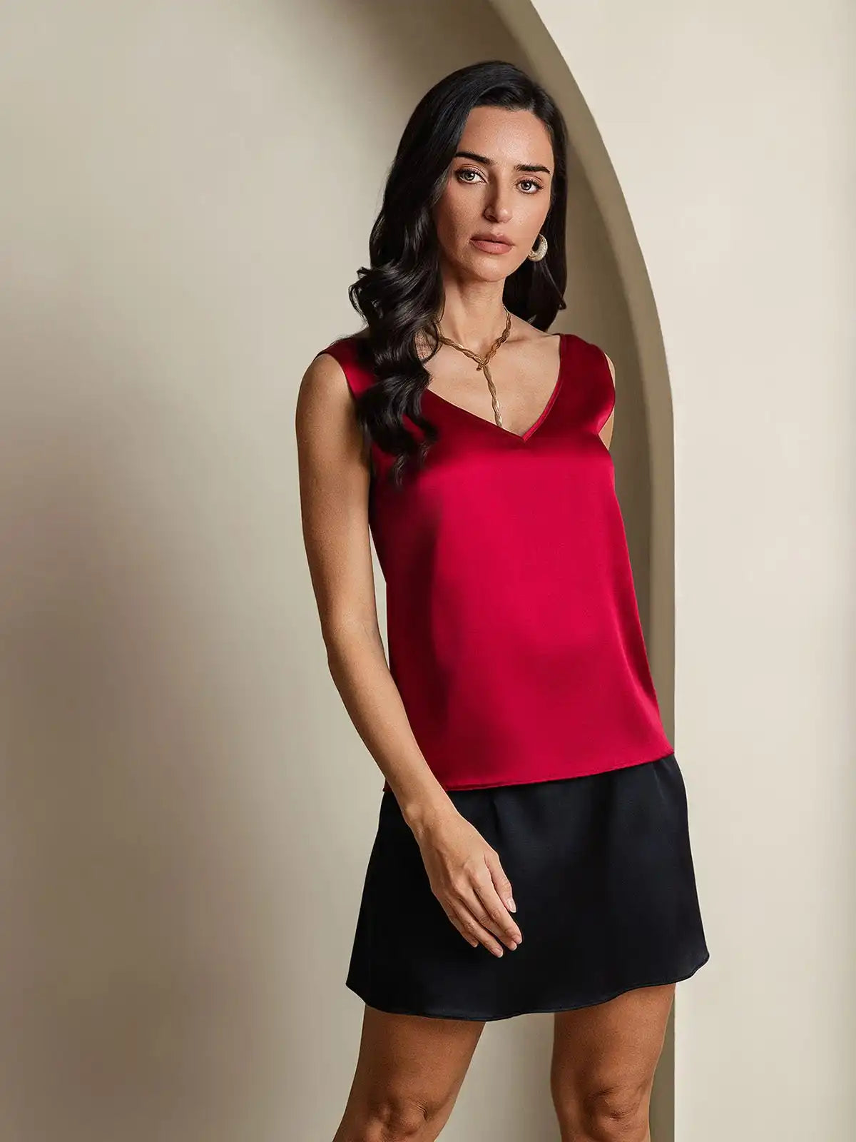 19Momme Silk Sleeveless V Neck Women's Tank Top with V Back Design