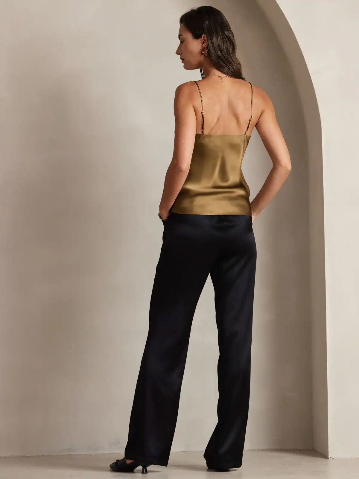 100% Mulberry Silk Spaghetti Strap V Neck Camisole Top